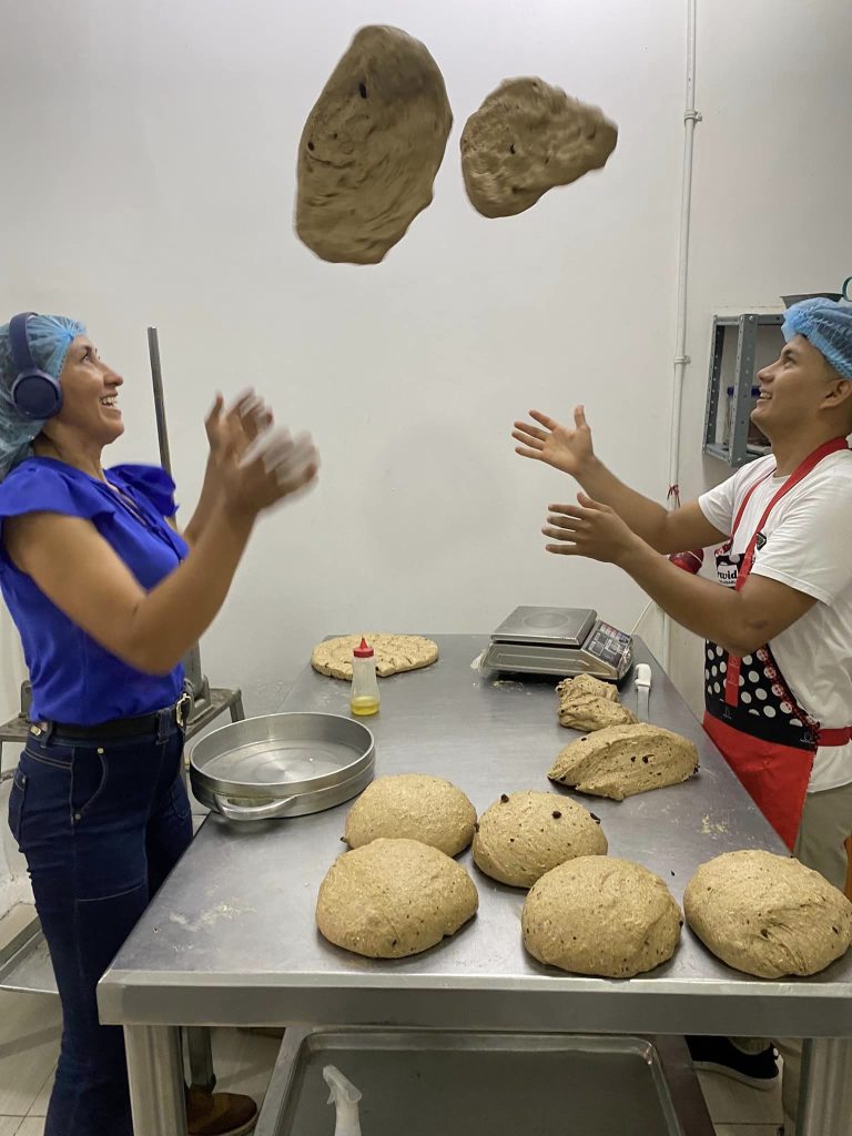 385909050 809785337818509 6194384805955683171 n 768x1024